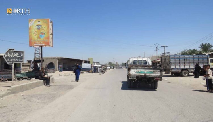The main road of the eastern entrance to al-Hawayij town, east of Deir ez-Zor – North Press