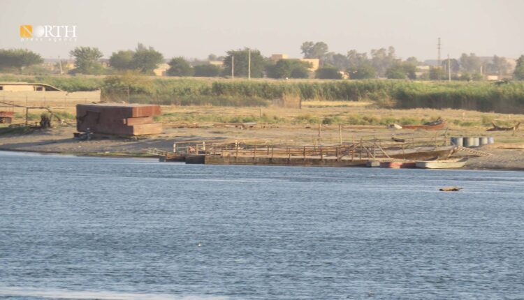 Ferries for smuggling fuel in the town of al-Shuhail, in Syria’s Deir ez-Zor - North-Press