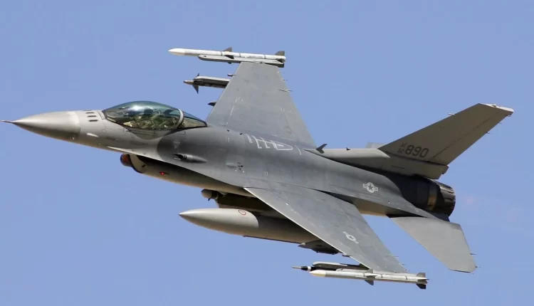 F-16 fighter jet