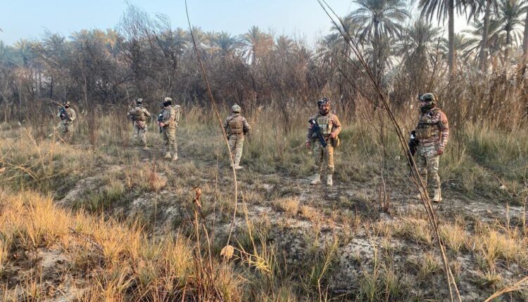 Soldiers of Iraqi forces pursuing ISIS militants in Diyala Governorate, northeastern Iraq