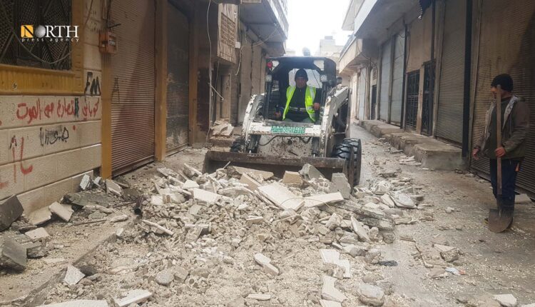 Removing rubble from partial collapses in Kobani following earthquake – North Press