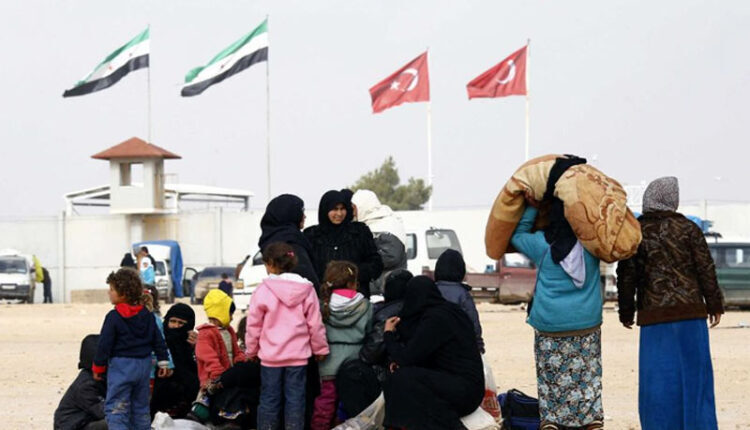 Syrian refugees deported to Syria by Turkish authorities