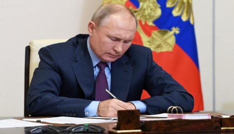 Russian President Vladimir Putin – Internet