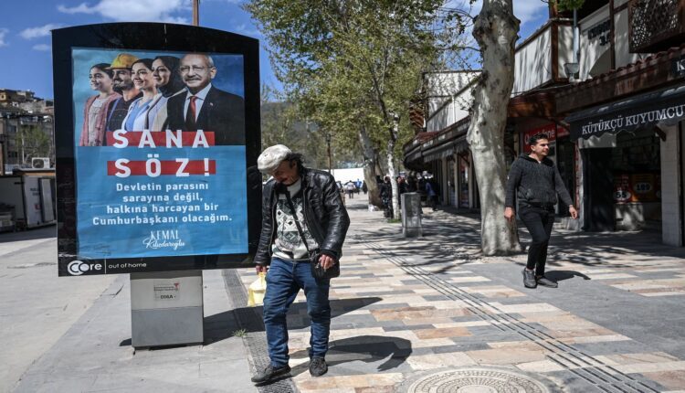 Advertisement of Turkish elections in Turkey