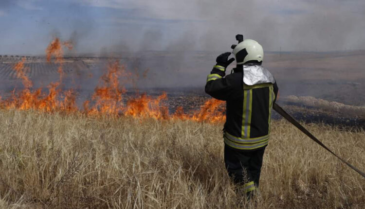 Fires break out in wheat harvest in northwest Syria