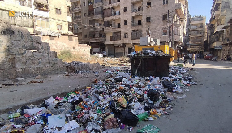 Garbage accumulates in a street in a neighborhood in the city of Aleppo, northwestern Syria – North Press