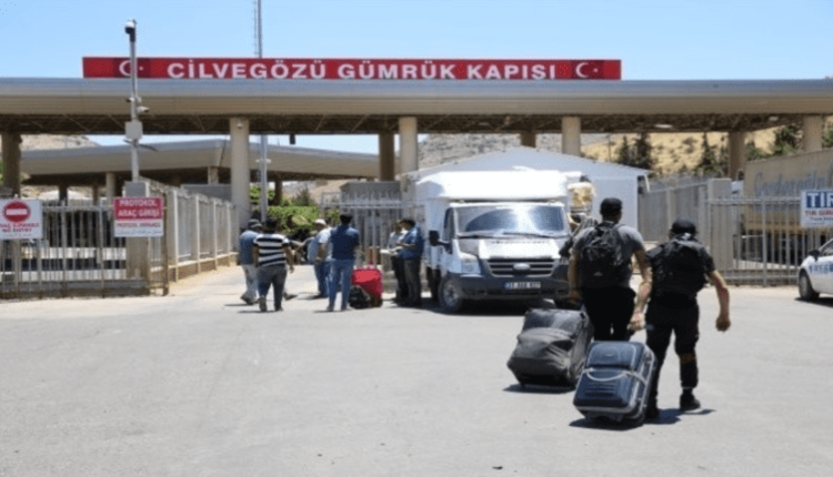 Bab al-Salama border crossing, north of Aleppo, northern Syria