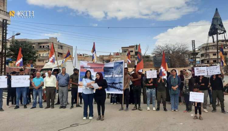 Armenian Syrians in the city of Hasakah, northeastern #Syria, denouncing the Azerbaijani government's acts of displacement against their people