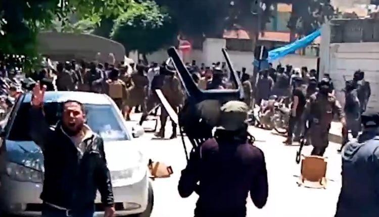 HTS disperses protesters with force in Idlib, leaving casualties