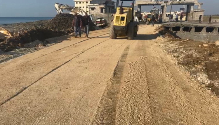 A temporary crossing between Syria and Lebanon