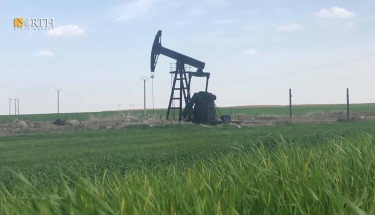 An oil pump in the Rmelan oil fields in the countryside of Qamishli in northeastern Syria. – North Press
