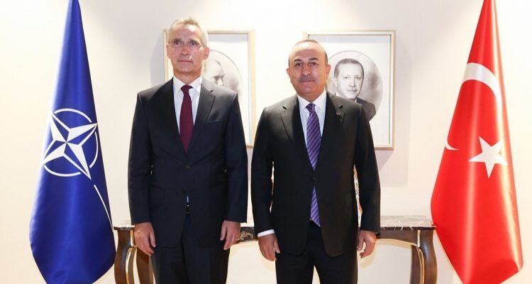 یانس ستۆڵتنبێرگ و مەولوود چاوشئۆغلۆ