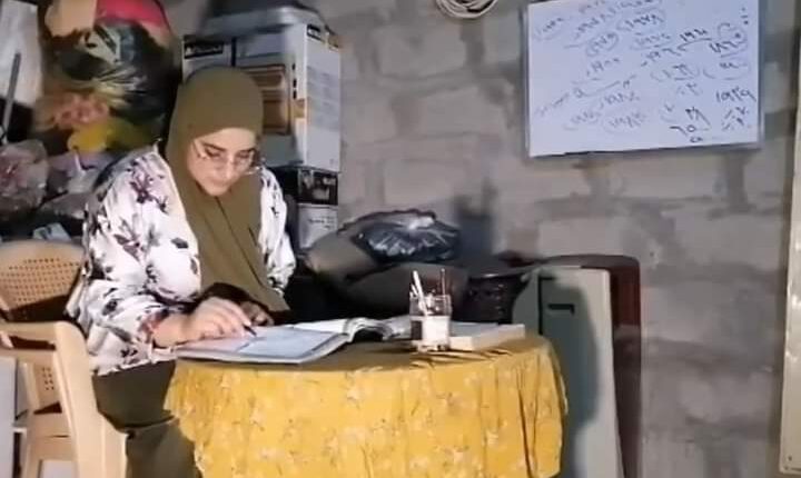 ژووری ئەو خوێندکارەی کە ئەمساڵ یەکەمی بەشی وێژەییە لەسەر ئاستی هەرێمی کوردستان - دەستاودەست