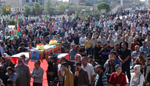 مەراسیمی بەخاکسپاردنی ئەندامێکی هێزەکانی ئاسایش لە قامشلۆ کە بەهۆی بۆردومانەکەی تورکیاوە شەهید بوو – نۆرس پرێس