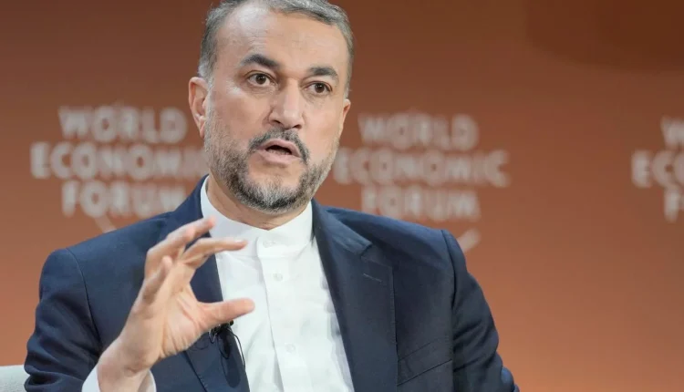حسێن ئه‌میری عه‌بدوڵڵا‌هیان، وه‌زیری ده‌ره‌وه‌ی ئێران لە میانی بەشداریکردنی له‌ كۆنفرانسی داڤۆس