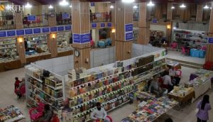 بەشێک لە کتێبەکانی پێشانگای کتێبی “شەهید هەرگوڵ” لە قامشلۆ – نۆرس پرێس
