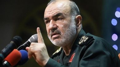 قائد الحرس الثوري الإيراني، حسين سلامي، يهدد ترامب