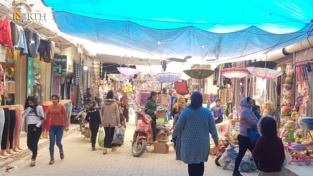 ازدحام سكاني في شارع التلل بكوباني عشية فرض الحظر التجول – نورث برس