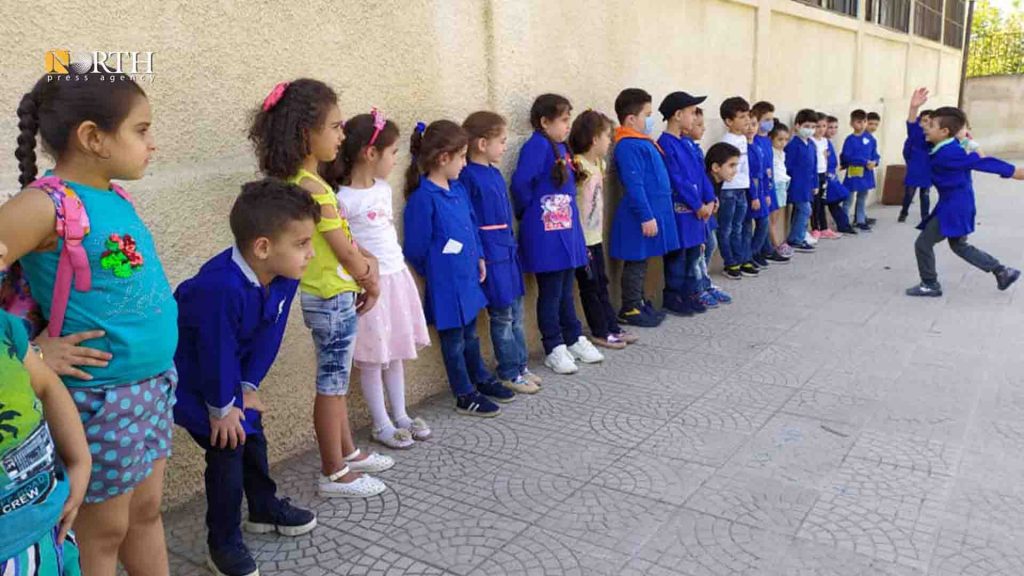 تلاميذ في مدرسة كمال الحمد بمدينة السويداء- نورث برس
