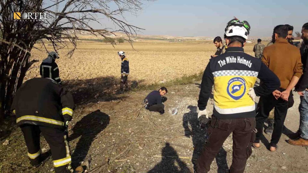 جرابلس - عناصر من الدفاع المدني يتحققون من حادثة انفجار بعبوة ناسفة - نورث برس