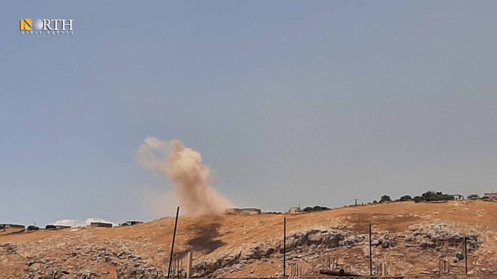 قصف مدفعي على جبل شحشبو جنوبي إدلب-أرشيفية نورث برس