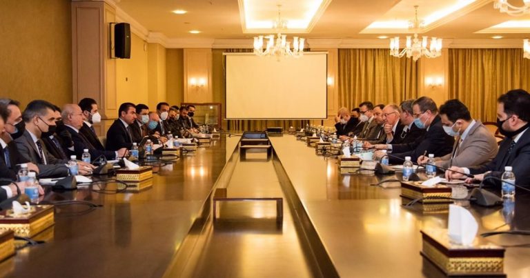 وفد حكومة إقليم كردستان يجتمع مع وزيري المالية والنفط في بغداد