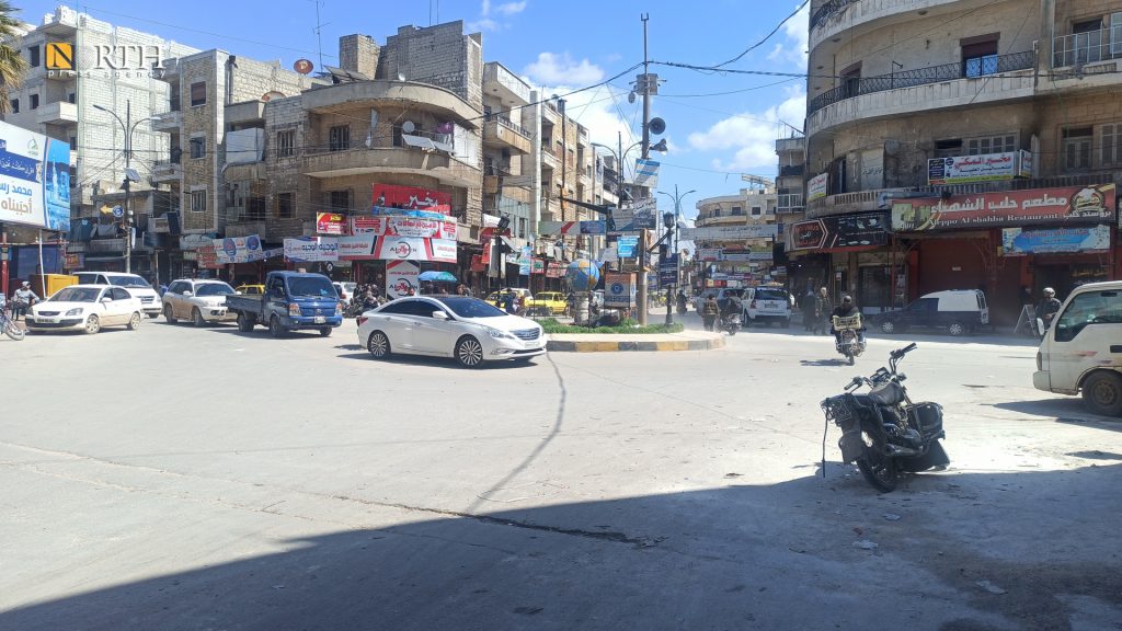 دوار الكرة وسط مدينة إدلب – أرشيفية/ نورث برس
