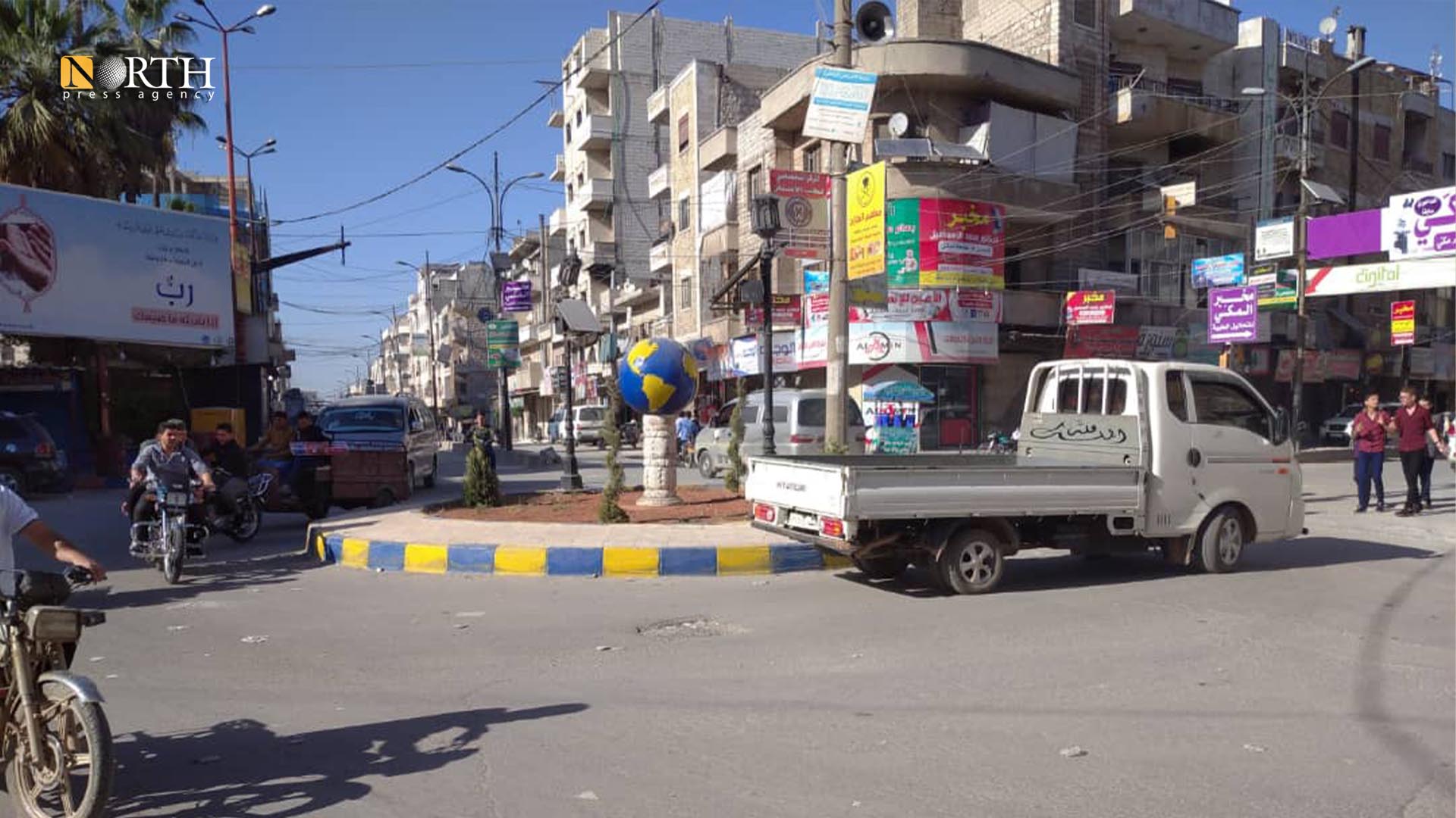 دوار الكرة وسط مدينة إدلب- نورث برس
