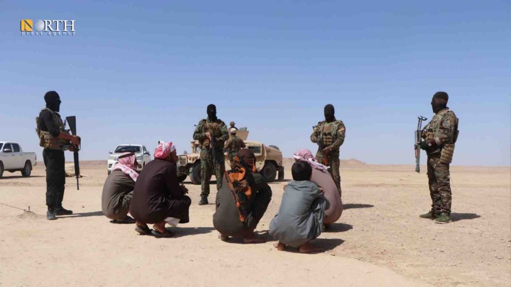 قسد تعتقل خلايا لـ"داعش" في بادية دير الزور ضمن حملة ردع الإرهاب- أرشيفية/ نورث برس