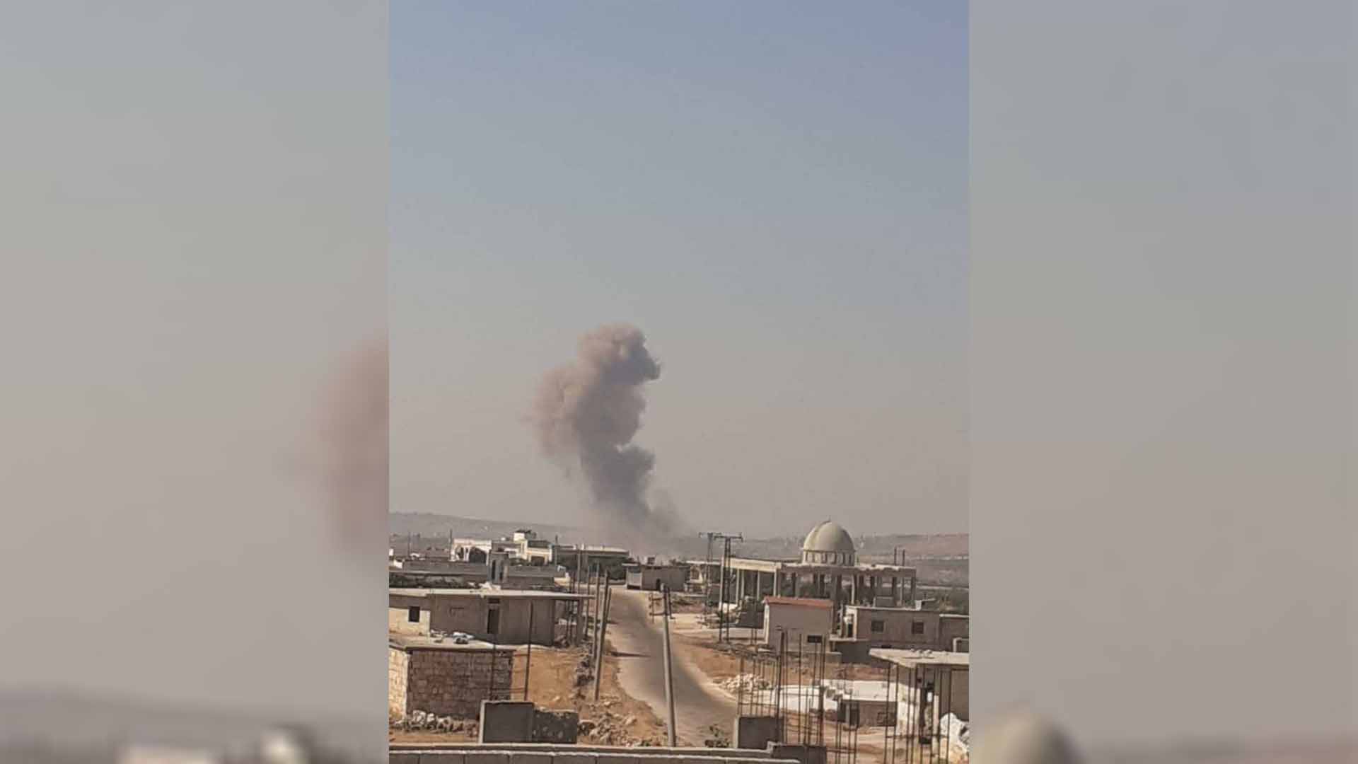 القصف الجوي على بلدة البارة جنوب إدلب- إنترنت