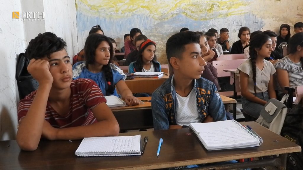عفرين - طلاب اثناء االدوام المدرسي - نورث برس