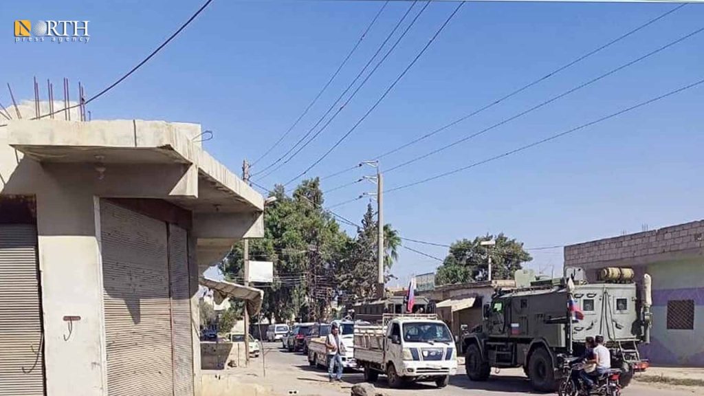 مدرعات روسية داخل مدينة طفس - نورث برس