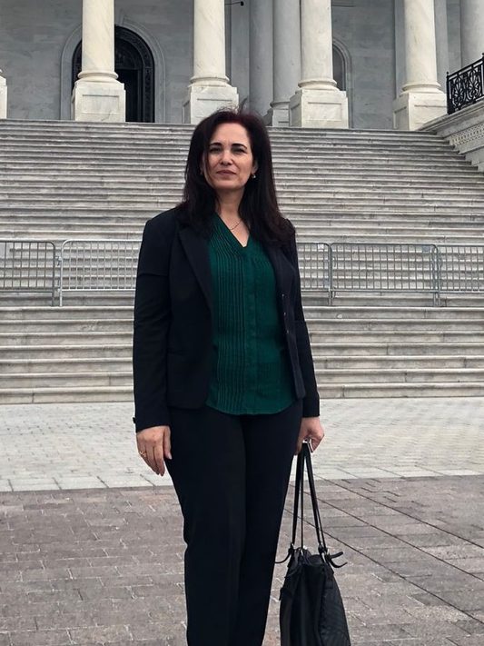 نظيرة كورية العضو في حزب الاتحاد السرياني في واشنطن