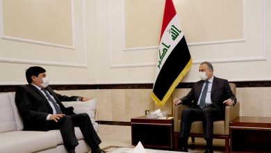 صورة الكاظمي يبحث العلاقات العراقية السورية مع سفير دمشق لدى بغداد