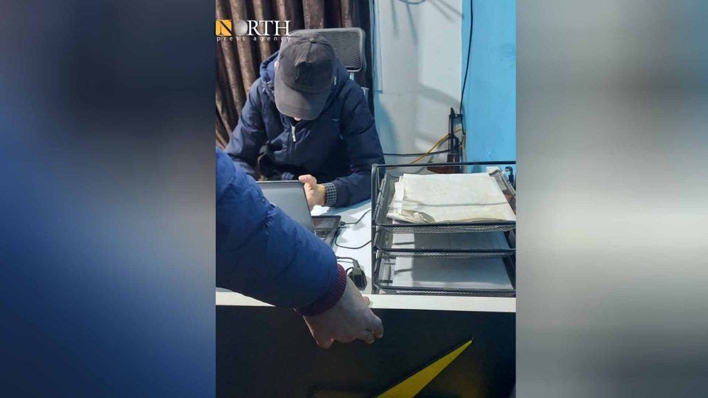 موظف في شركة الكهرباء بمدينة أعزاز- نورث برس