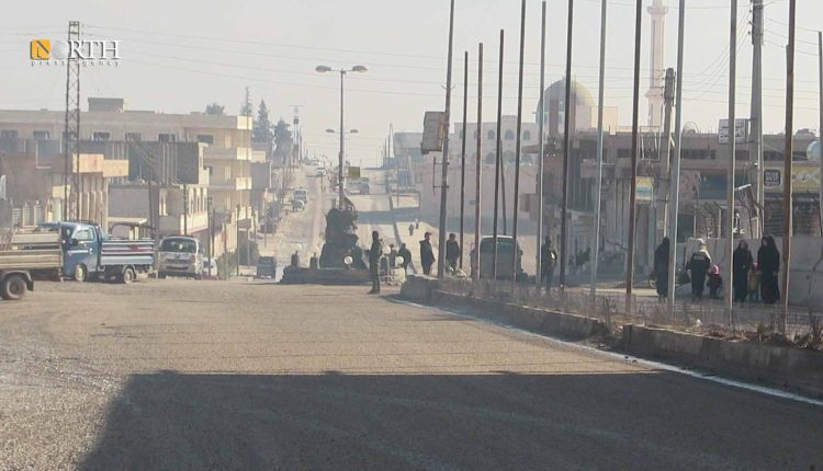 الشارع العام في بلدة عين عيسى شمالي الرقة – نورث برس