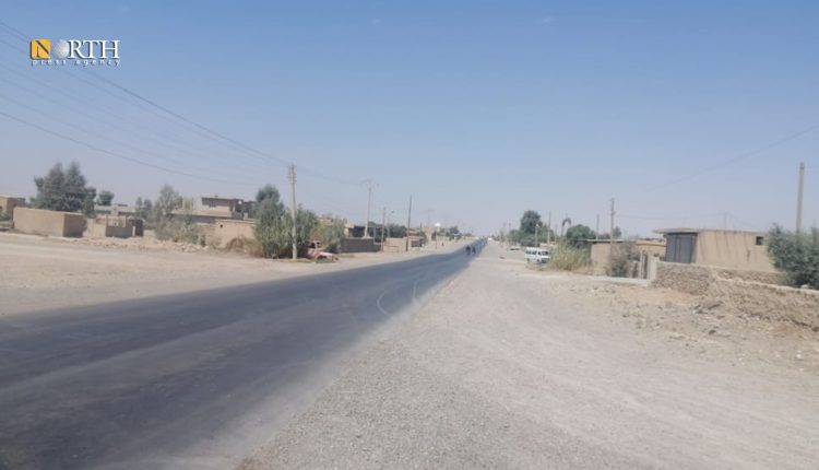 الطريق العام ببلدة الصور شمالي دير الزور – نورث برس