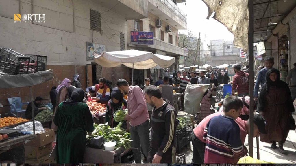 سوق لبيع الخضراوات في مدينة منبج
