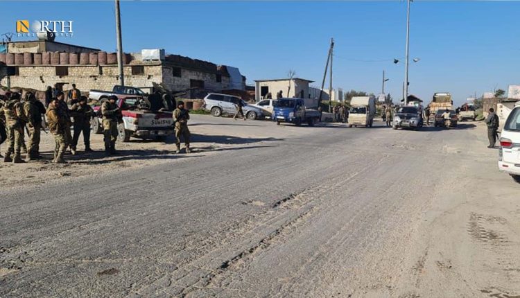 عناصر لفصيل جبهة الشامية عند مفرق كفرجنة بريف عفرين – أرشيفية/ نورث برس
