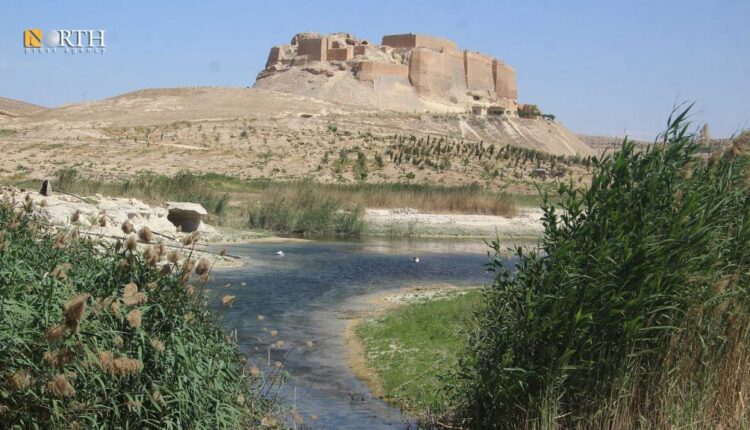 انخفاض منسوب مياه نهر الفرات بالقرب من قلعة نجم شرق منبج – أرشيفية/نورث برس