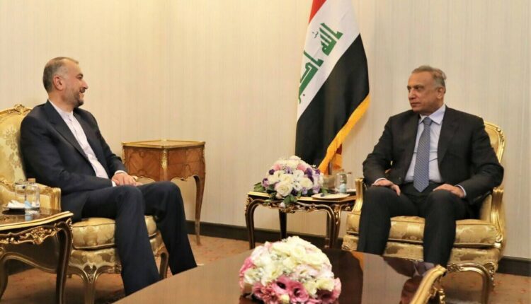 رئيس الحكومة العراقي مصطفى الكاظمي مع وزير الخارجية الإيراني حسين عبد الأمير اللهيان