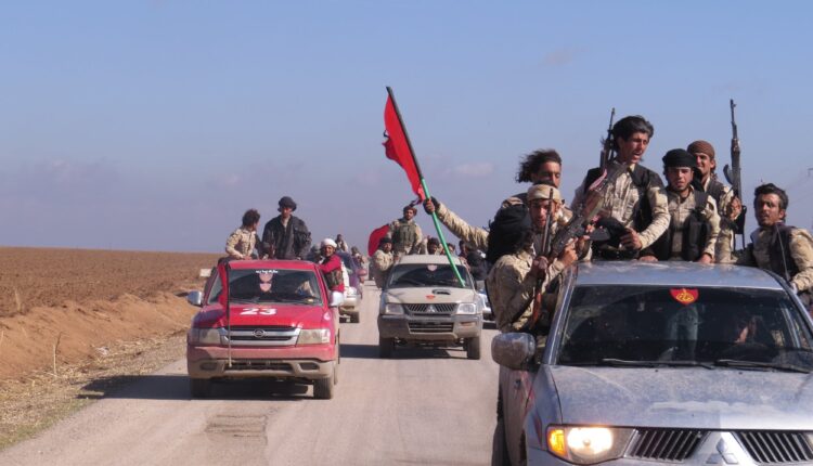 عناصر من فصيل الصناديد التابع لقوات سوريا الديمقراطية