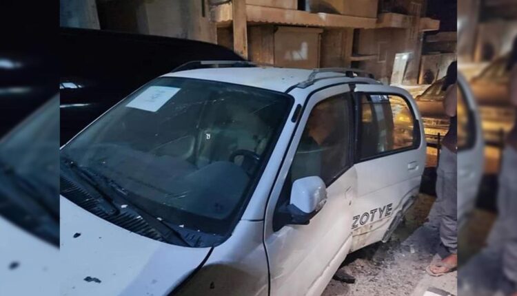 السيارة التي انفجرت فيها عبوة ناسفة قرب حي الفيلات بمدينة عفرين- متداول