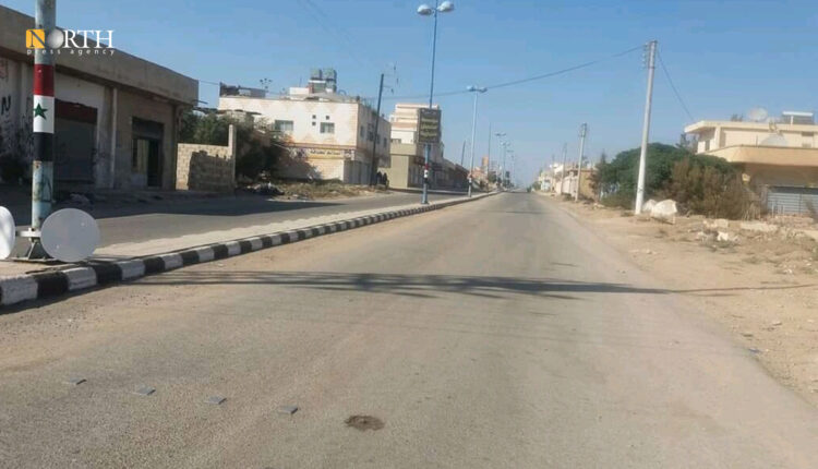 الطريق الرئيسي في بلدة الجيزة بريف درعا الشرقي - نورث برس