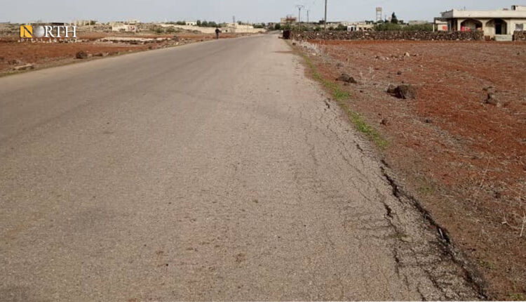 الطريق الرئيسي في منطقة اللجاة بريف درعا- نورث برس
