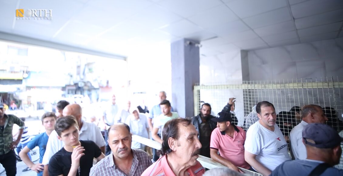 طوابير أمام فرن ابن العميد في ركن الدين بدمشق ـ نورث برس