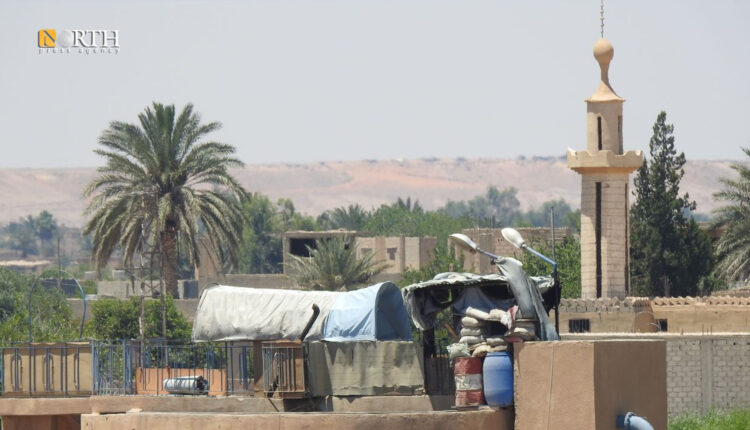 نقطة تمركز الفصائل الموالية لإيران في بلدة العباس شرقي دير الزور - نورث برس