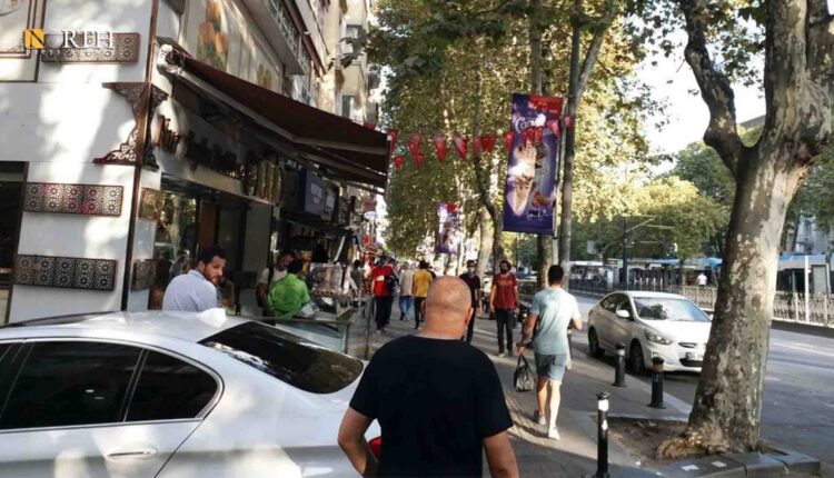 سوريون في إسطنبول بتركيا- نورث برس