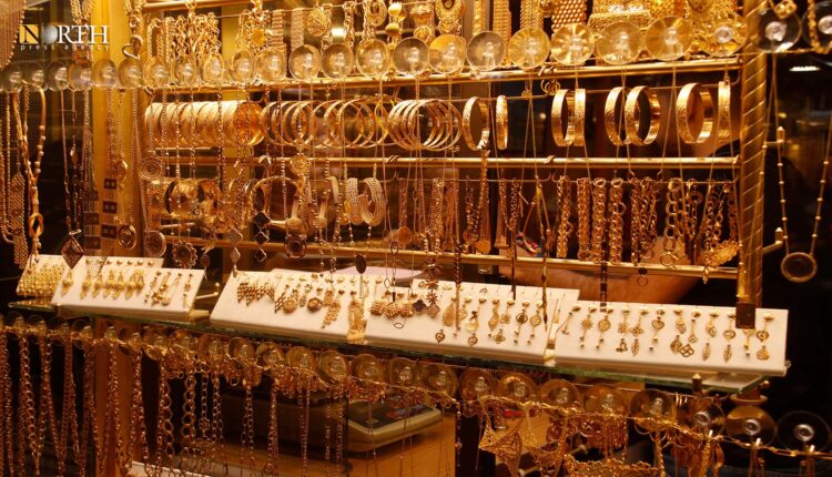 واجهة محل ذهب في القامشلي - نورث برس