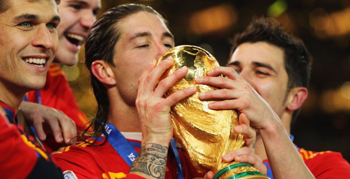 صورة لراموس خلال تتويج منتخب إسبانيا بكأس العالم - أنترنت